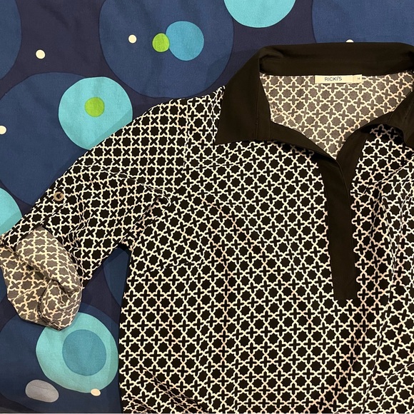 Ricki’s black and white polo style 3/4 sleeve blouse - Picture 2 of 10